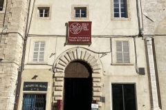 Building-Entrance-from-Main-Piazza-3