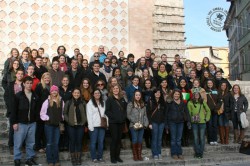 Freshly arrived from the U.S., Umbra Spring 2013 smile from the Perugian steps before an orientation meeting on Sunday.