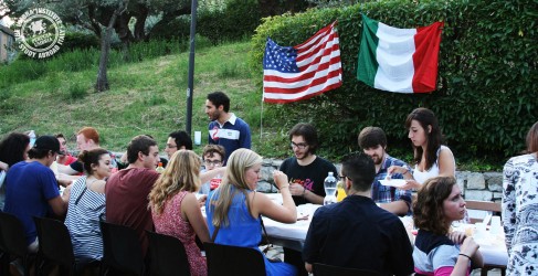 American and Italian students traded cultural traditions and language tips at a barbecue-themed Tandem on the Fourth of July.